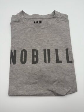 NOBULL Light Gray Heather Logo Tee - Men's S